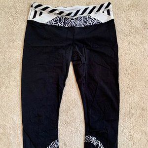 Lululemon Run Inspire Crop II size 8